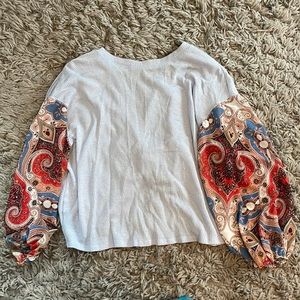 Open back sweater with slowly sleeves